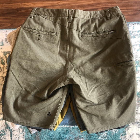 Volcom Shorts - Picture 2 of 2